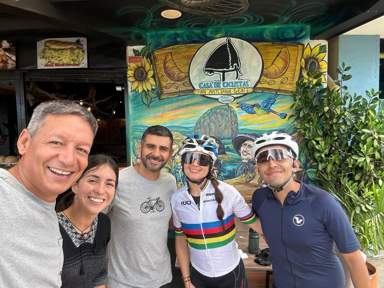 Best Restaurants for Breakfast Near La Piedra del Peñol | Guatapé Food Guide